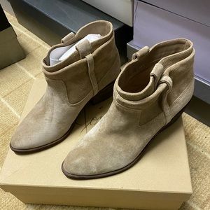 NWT Joie tan suede ankle boot
